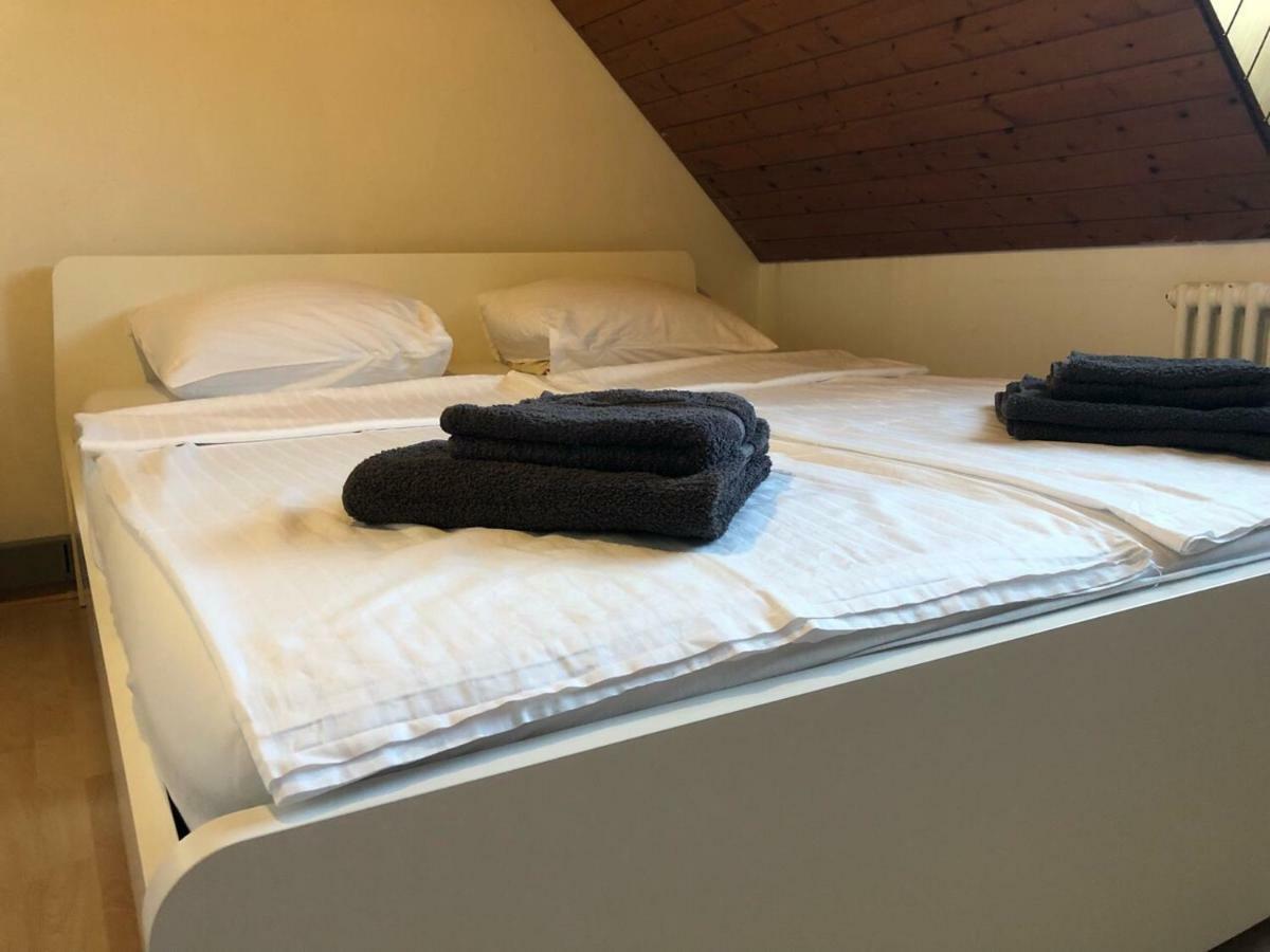 Отель A&B Casa Blanca Apartman Веттинген Экстерьер фото